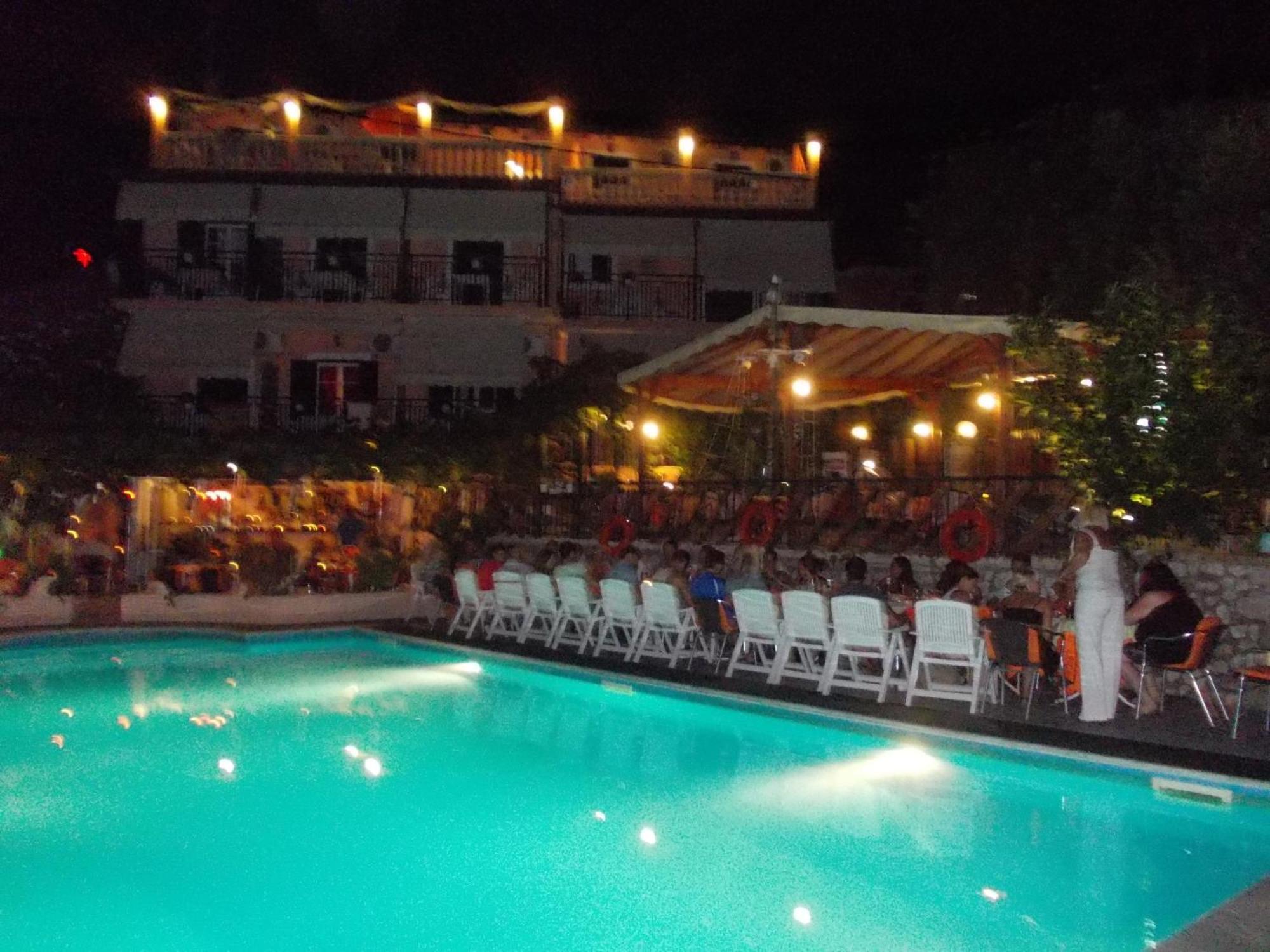 Argo Pool & Bar Aparthotel Μπενίτσες Εξωτερικό φωτογραφία